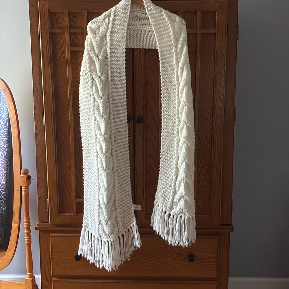 H&M Cream Knit Scarf with Fringe